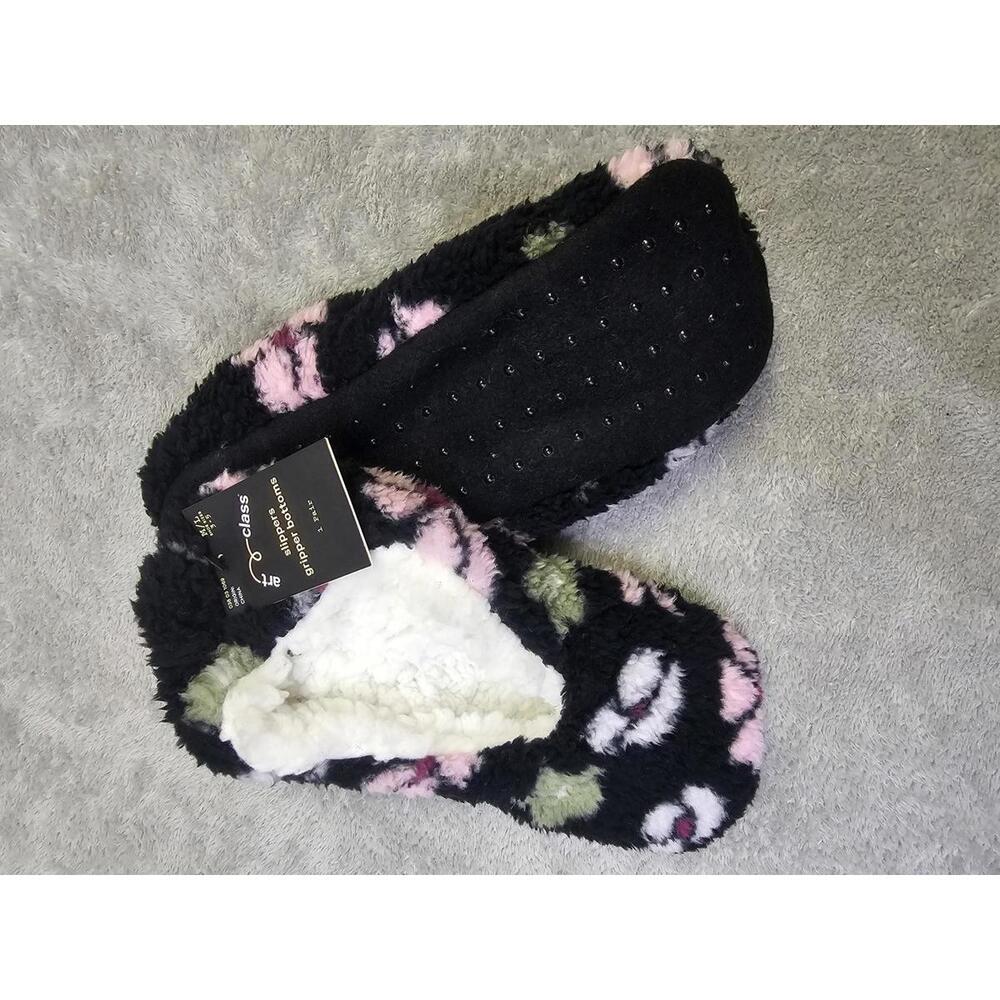 New Art Class Slipper Grip Bottom Black with Flowers  Size M/L 3-5